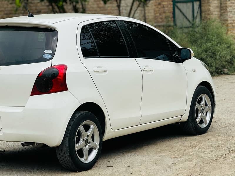 Toyota Vitz 2005 5