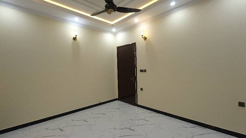 10 Marla House Is Available For Sale In Bismillah Housing Scheme 38