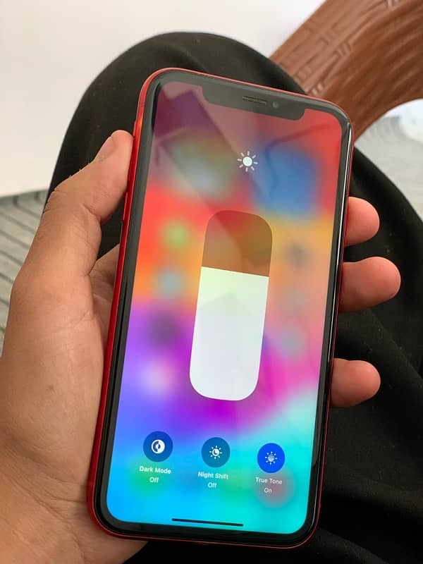 iPhone XR 64 gb 3