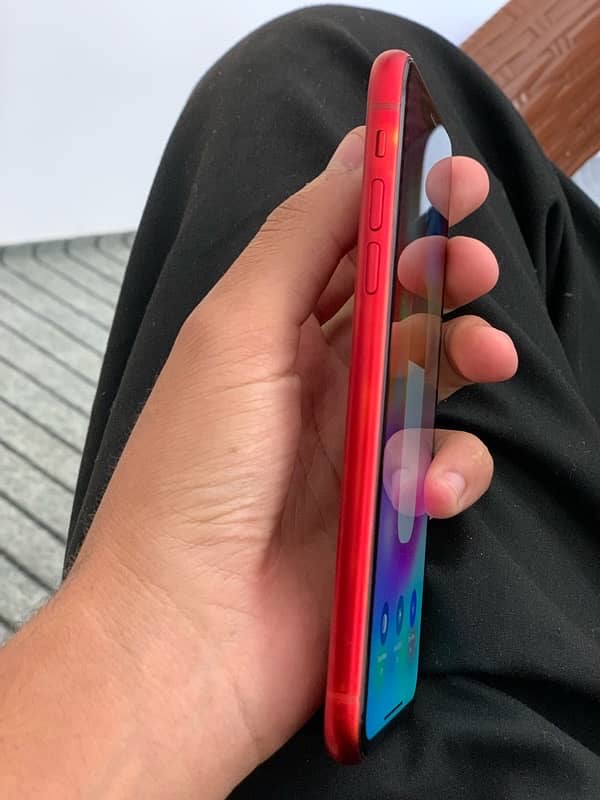 iPhone XR 64 gb 4