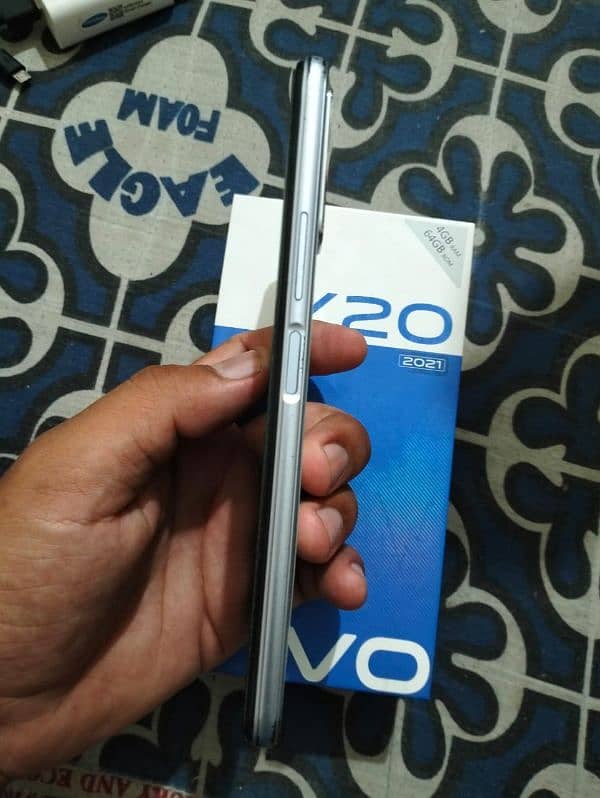 VIVO Y20 3