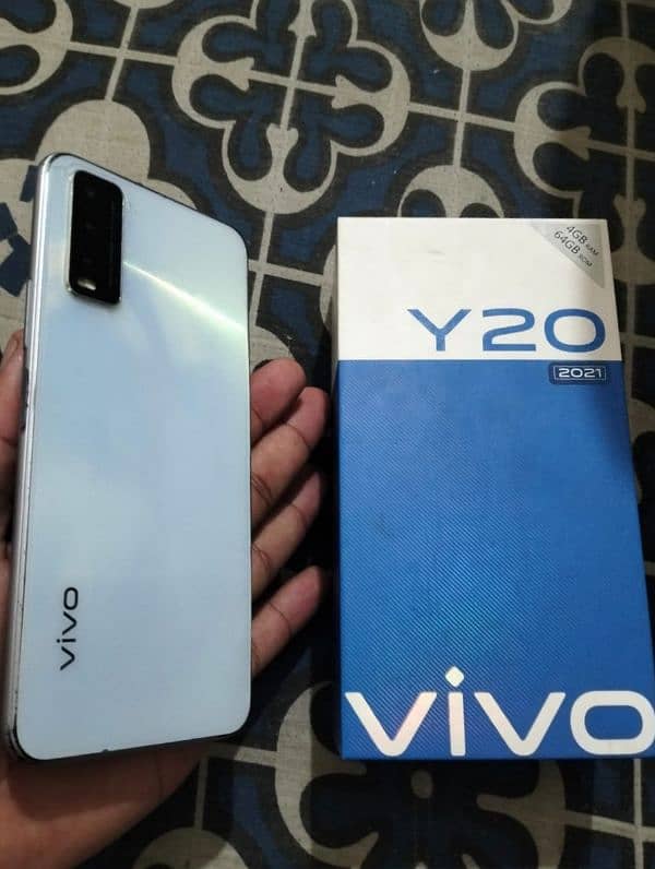 VIVO Y20 4