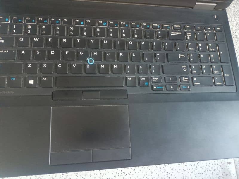 Dell latitude / E5570 i5 6th Gen / 16/256 2