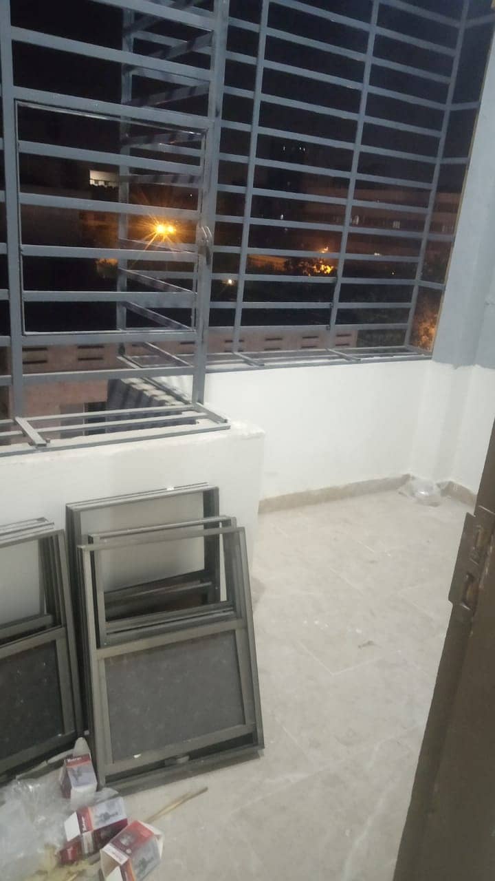 NEW CONSTRUCTION FLAT AVAILABLE FOR RENT 3BED DD IN NAZIMABAD NO,3 10