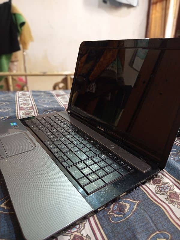 Toshiba Satellite L870 0