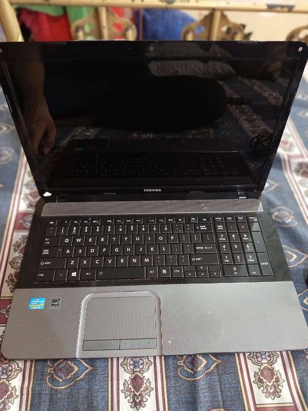 Toshiba Satellite L870 1