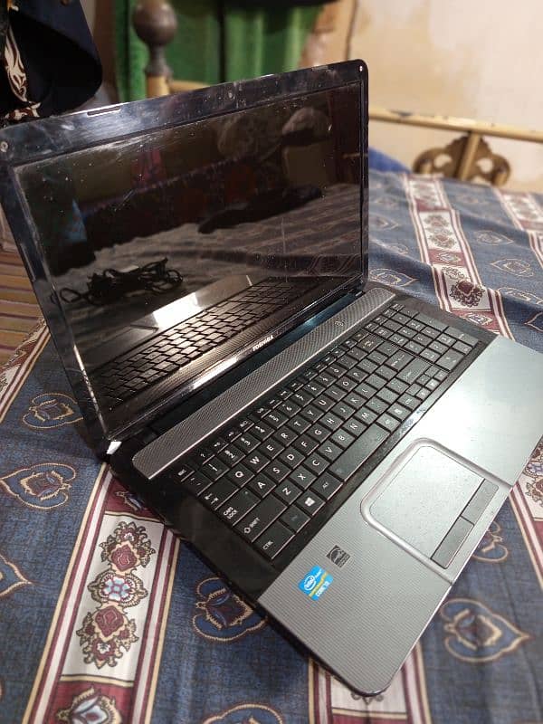 Toshiba Satellite L870 2