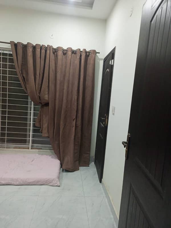 10 Marla Furnished Lower Portion 2 Bed Available For Rent In Gold view Residencia Ph 1Bahria Town Lahore 8