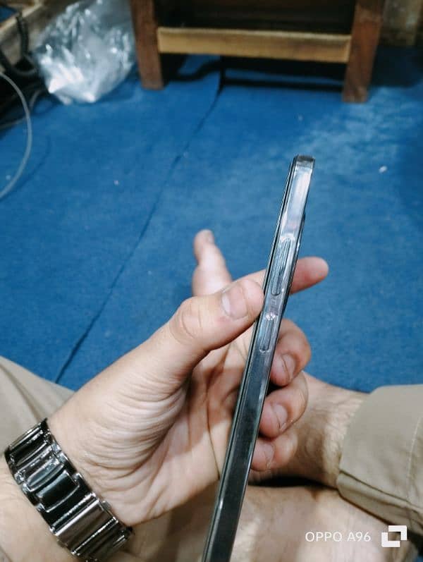 oppo Reno 12f 4