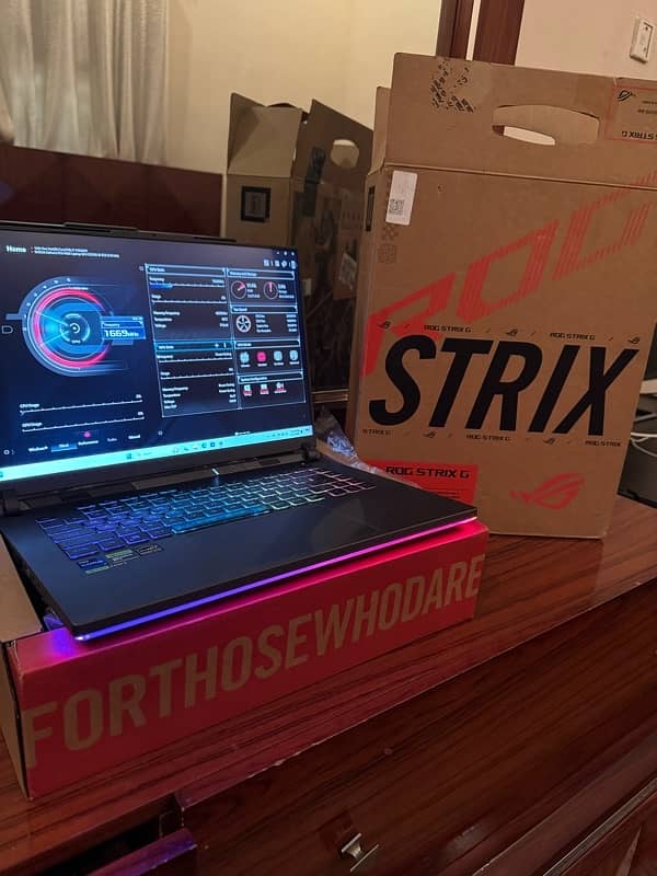 Asus rog strix g16 i7 13 gen rtx 4060 32 gb ram 2 tb ssd 2