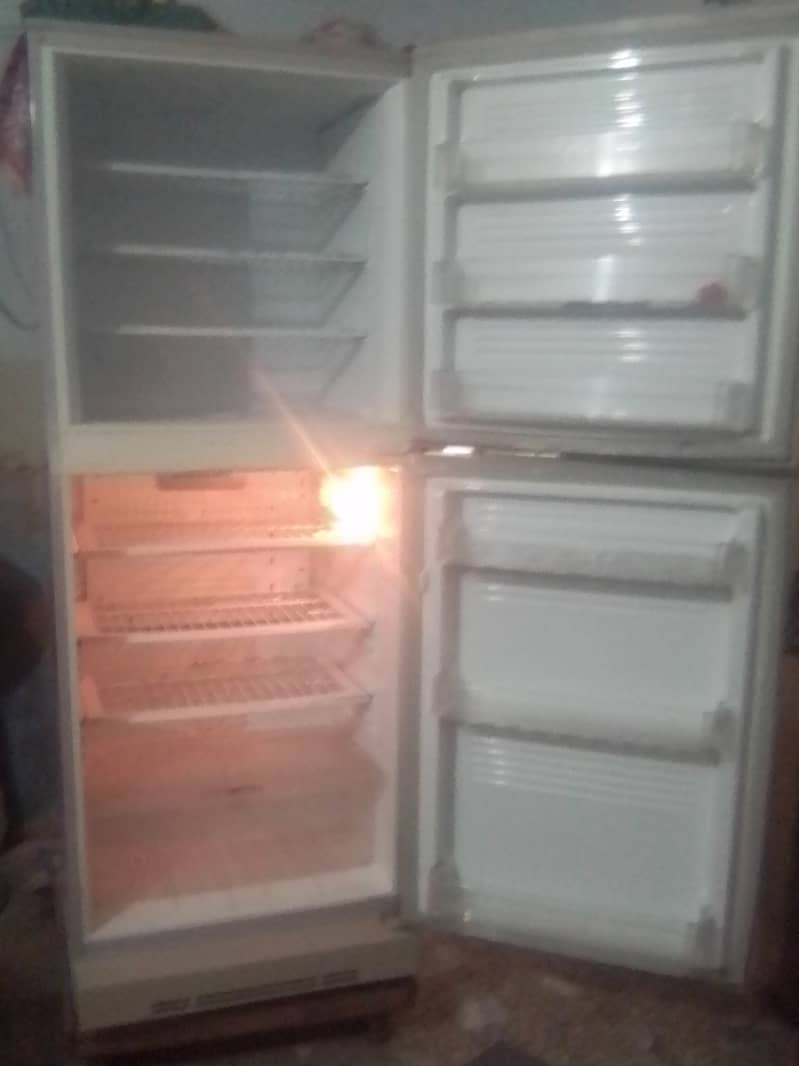 PEL REFRIGERATOR 4