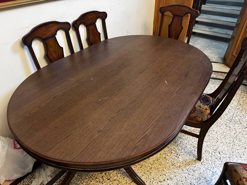 One clean dinning table at good price. 1