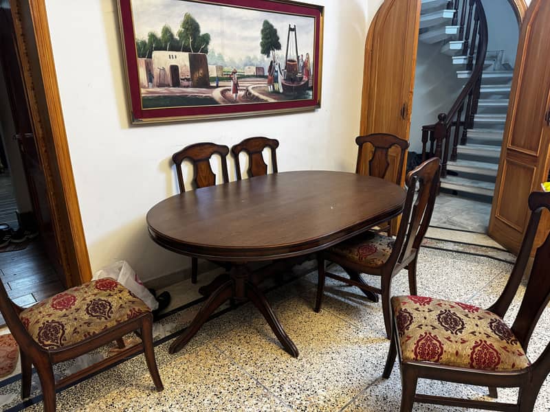 One clean dinning table at good price. 3