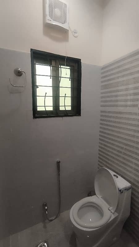 3 MARLA BRAND NEW FIRST ENTRY UPPER PORTION AVAILABLE FOR RENT IN ALKABIR PH 2 LAHORE 4