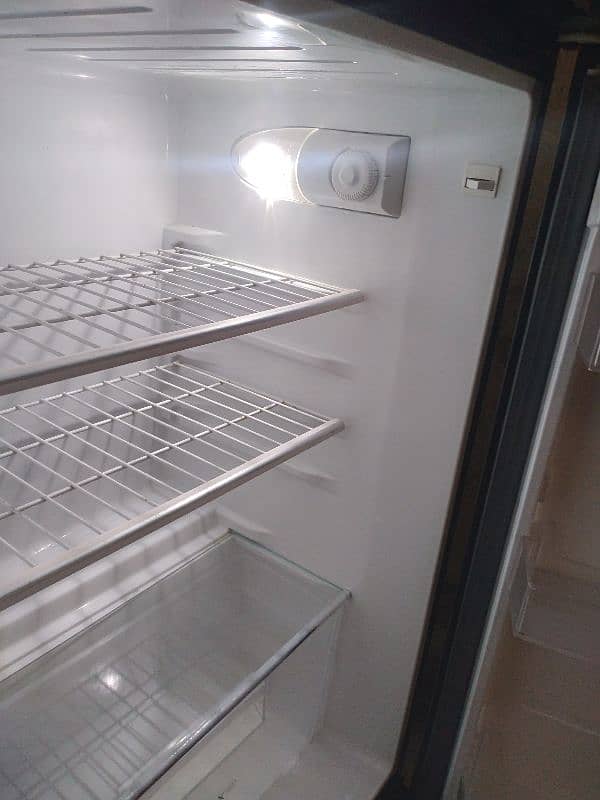 fridge for sale model HRF - 246 Size midium color black 0