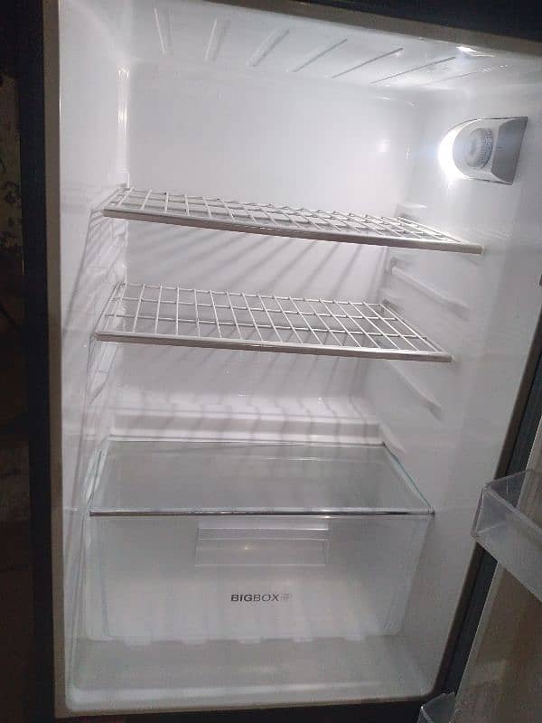 fridge for sale model HRF - 246 Size midium color black 3