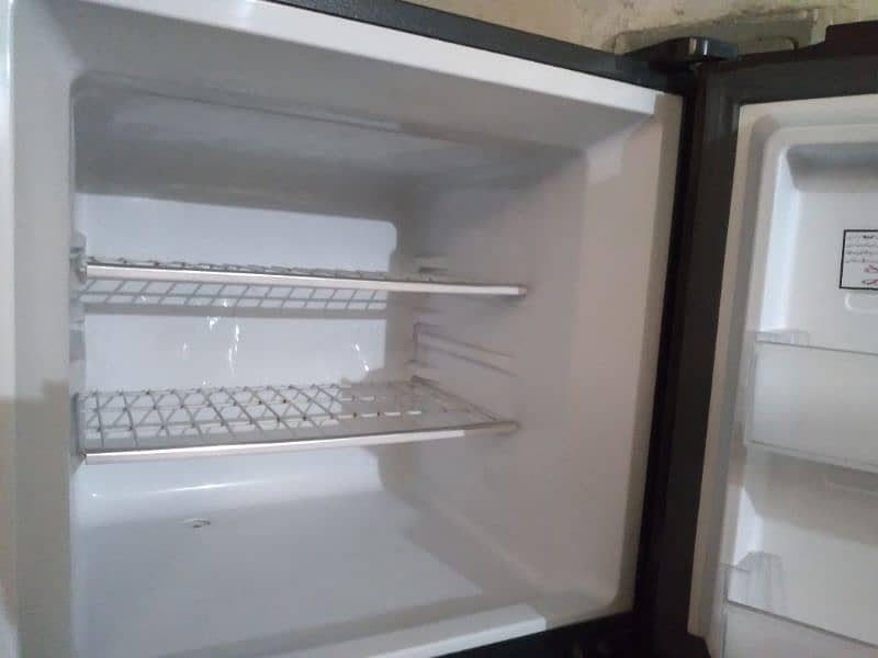 fridge for sale model HRF - 246 Size midium color black 5