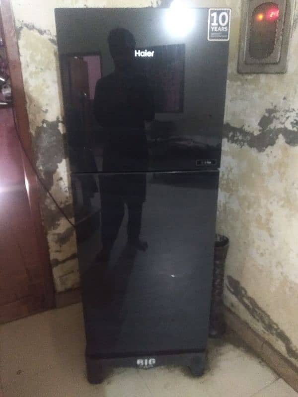 fridge for sale model HRF - 246 Size midium color black 9