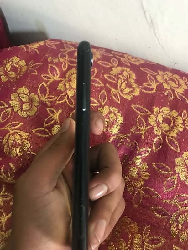 Iphone XR | black 128gb | battery change 2