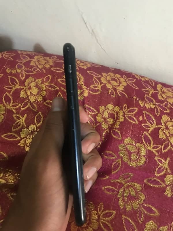 Iphone XR | black 128gb | battery change 3