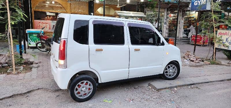 Suzuki Wagon R 2007/12 on my name everything is 100% perfect 12