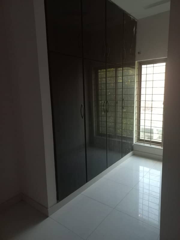 1 kanal House Available for rent 2