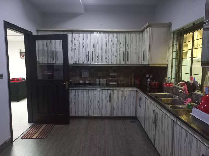 1 kanal House Available for rent 16