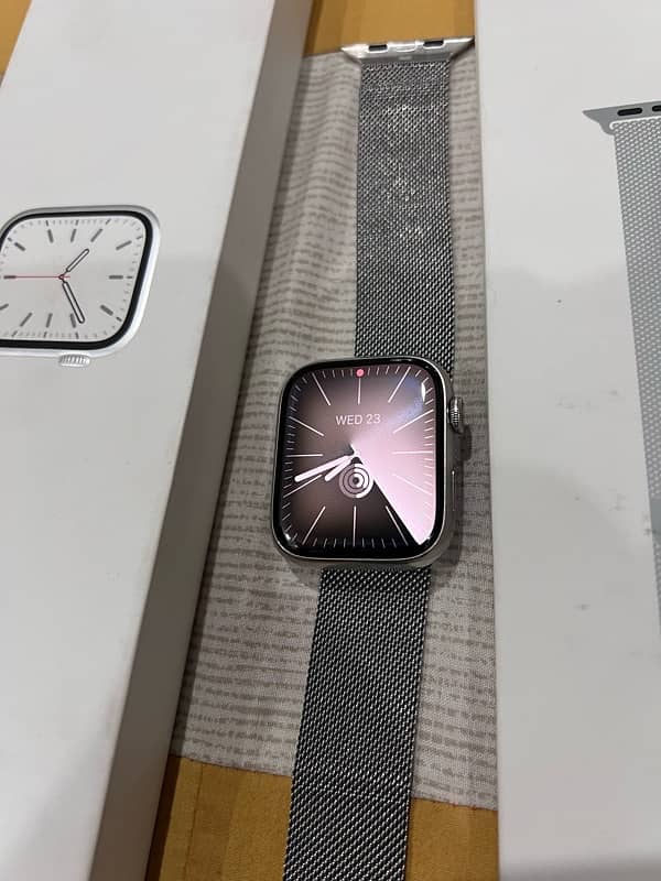 Apple Watch Series 7 stainless steel 2