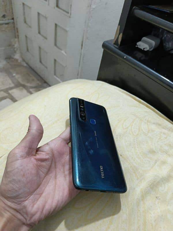 tecno camon 15 pro. 6gb128gb 0