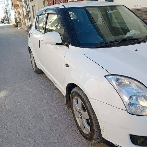 Suzuki Swift 2012 1