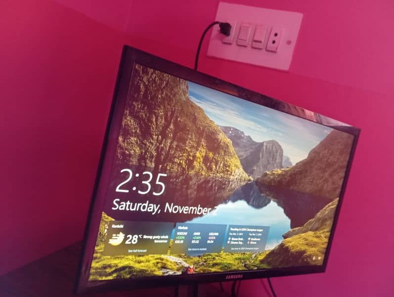 Samsung 22 inch ips lcd monitor 1