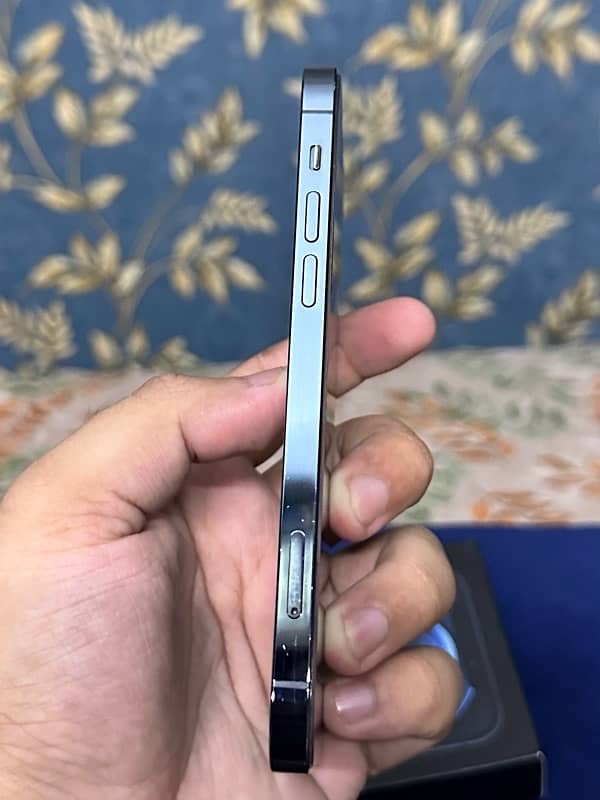 Iphone 12 pro 128gb PTA APPROVED 4