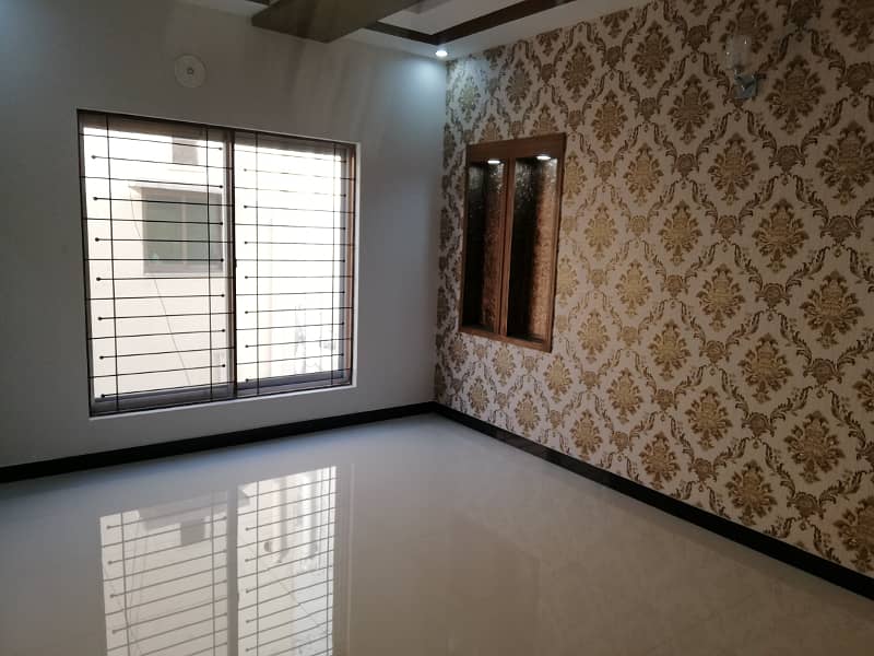 Like Brand New 5 Marla Luxury House Available For Rent in CC Block Bahria Town Lahore 9