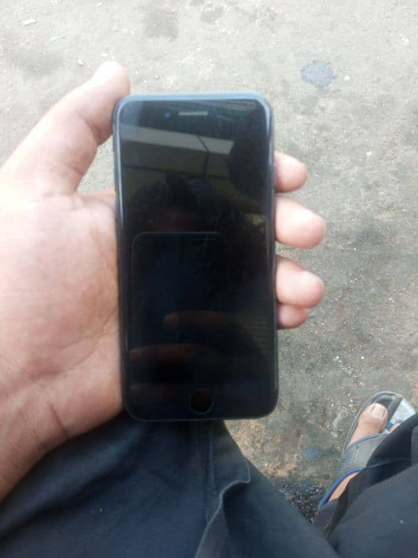 I phone 8 64 gb 1