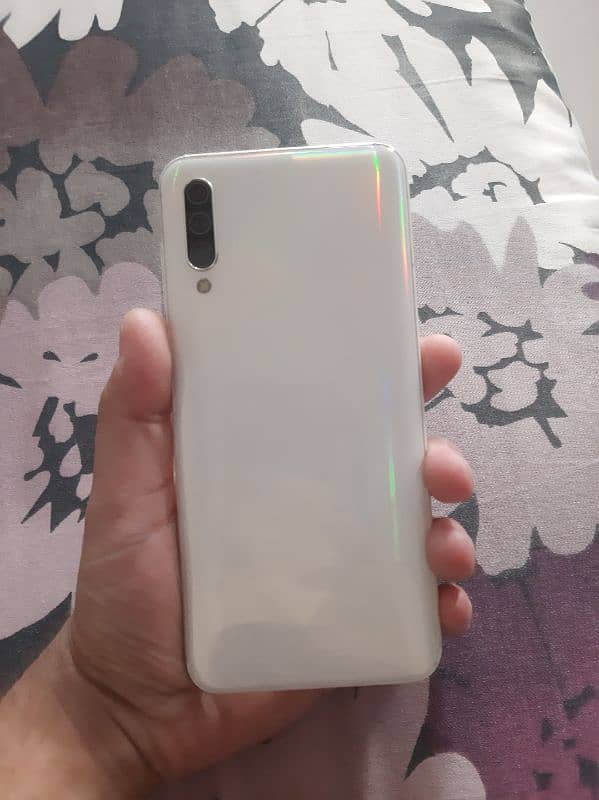 Samsung Galaxy A30s 1