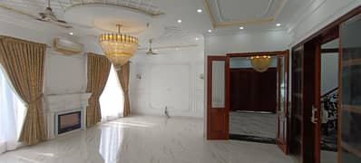 Fully Furnished 1 Kanal Full Basement W-Block DHA Phase 7 0