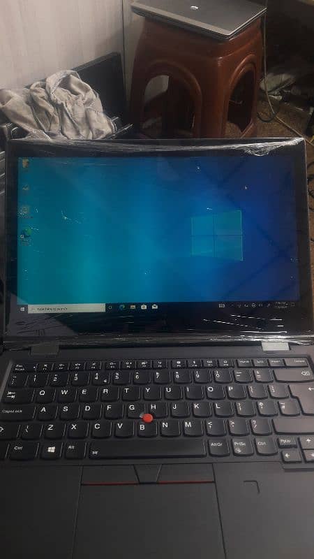 Lenovo 380 yoga i5 8th gen 8gb ram 256gb Ssd 0