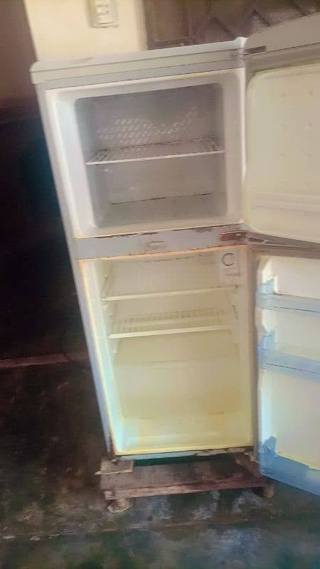 Haier fridge small 3