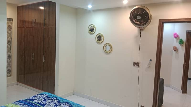 1 BED FULLY FURNISH APARTMENT AVAILEBAL FOR RENT IN BAHRIA TOWN LAHORE 4