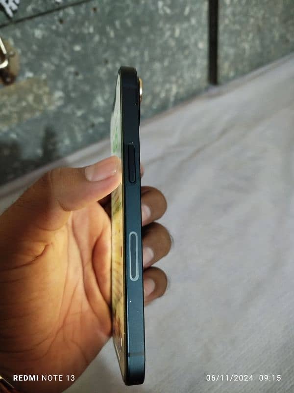 iPhone 13 Non Pta Factory Unlocked Condition 10/10 3