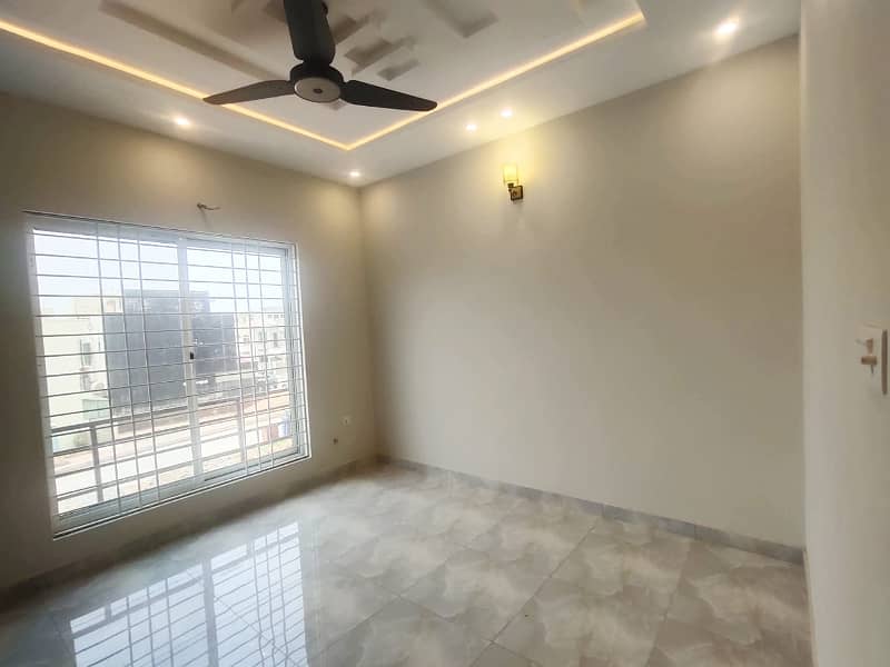 Brand New Condition Single Unit House For Rent 10