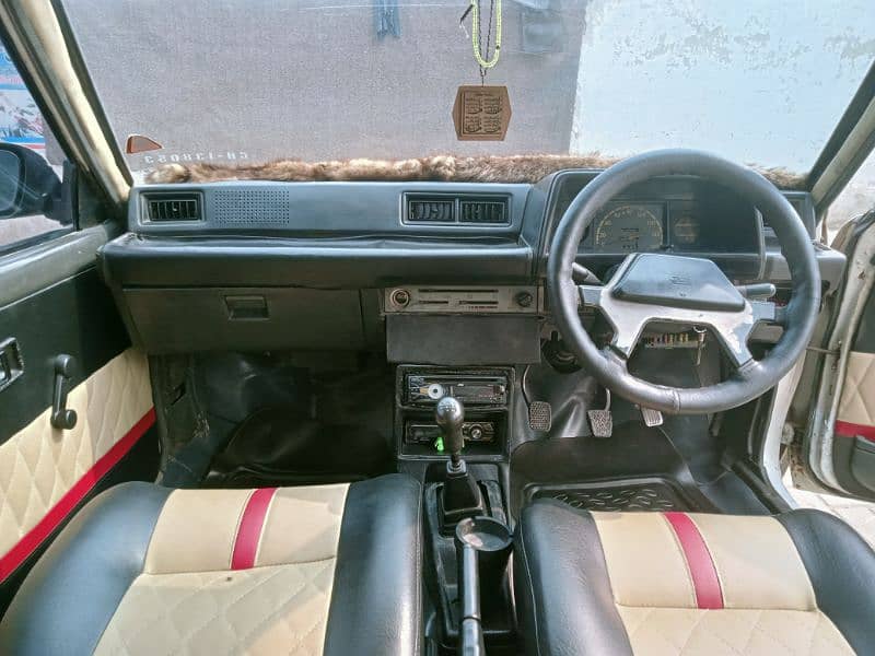 Daihatsu Charade 1986 4