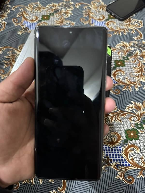 infinix Zero 40 256 8+8 8