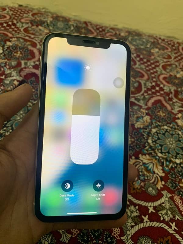 iphone 11 64 gb factory unlock display Msg face id ok 9