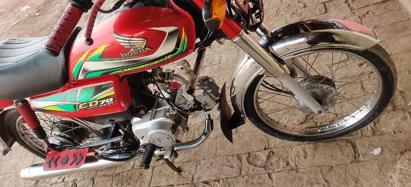 Honda cd 70 condition saaf Hy copy later ok Hy 5