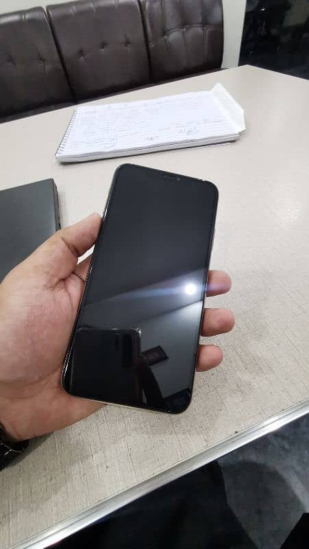 I phone 11 pro max 256 gb no pta 1