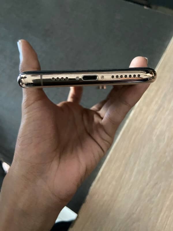 iPhone xs max non pta  factory unlock 1