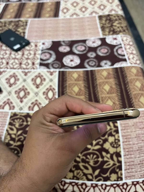 iphone 11 promax 256 gb non pta 5