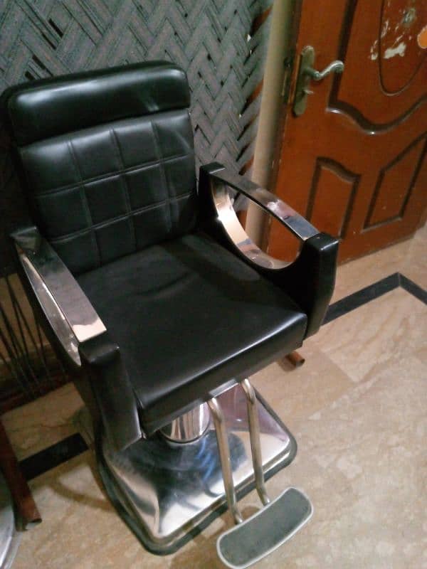 Makeup chair 2