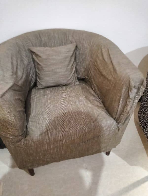 I want to selling sofa chairs 1